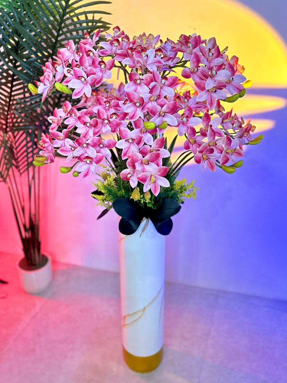 IMG_5571.JPG Bunga Hias Anggrek Cymbidium Sudut 14 Cabang - Gambar 1